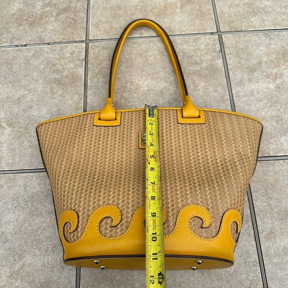 Dooney & Bourke Beacon Woven Atlantic Tote Light Taupe - Picture 7 of 16